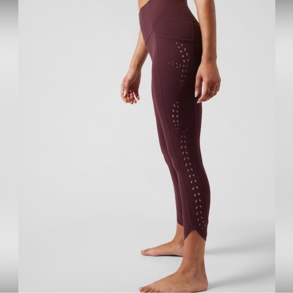 Athleta Salutation Stash Pocket II Laser Cut 7/8 Tight, NWT